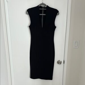 Classic Black Sleeveless V-Neck Sheath Dress